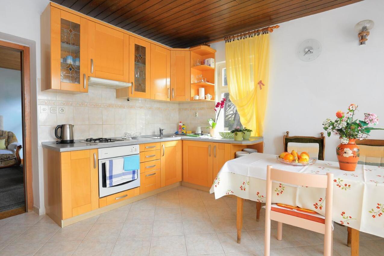 Rooms With A Parking Space Brela, Makarska - 17281 Экстерьер фото